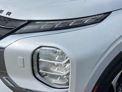Used 2024 Mitsubishi Outlander Ralliart image 7