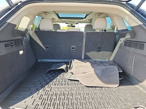 Used 2022 Lincoln Nautilus Reserve image 27