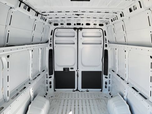 Used 2025 RAM ProMaster 3500 w/ Quick Order Package 22G SLT image 15