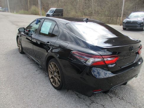 Used 2023 Toyota Camry SE w/ Convenience Package FWD image 6