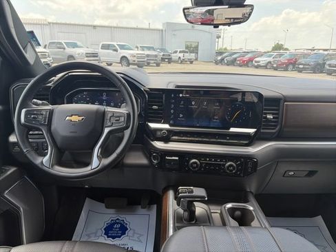 Used 2025 Chevrolet Silverado 1500 High Country AWD/4WD image 14