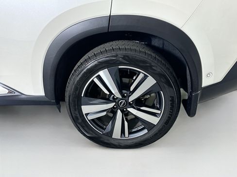 Used 2023 Nissan Rogue SL w/ SL Premium Package FWD image 11