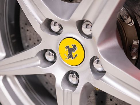 Used 2011 Ferrari 458 Italia Coupe RWD image 16