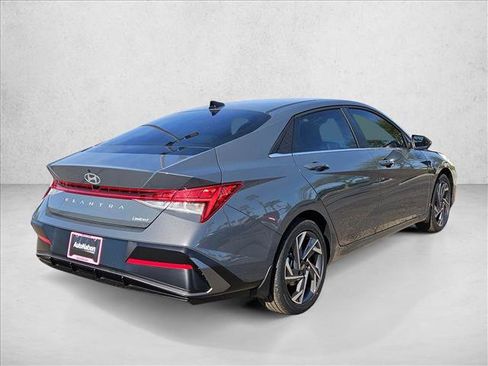 New 2026 Hyundai Elantra Limited image 6