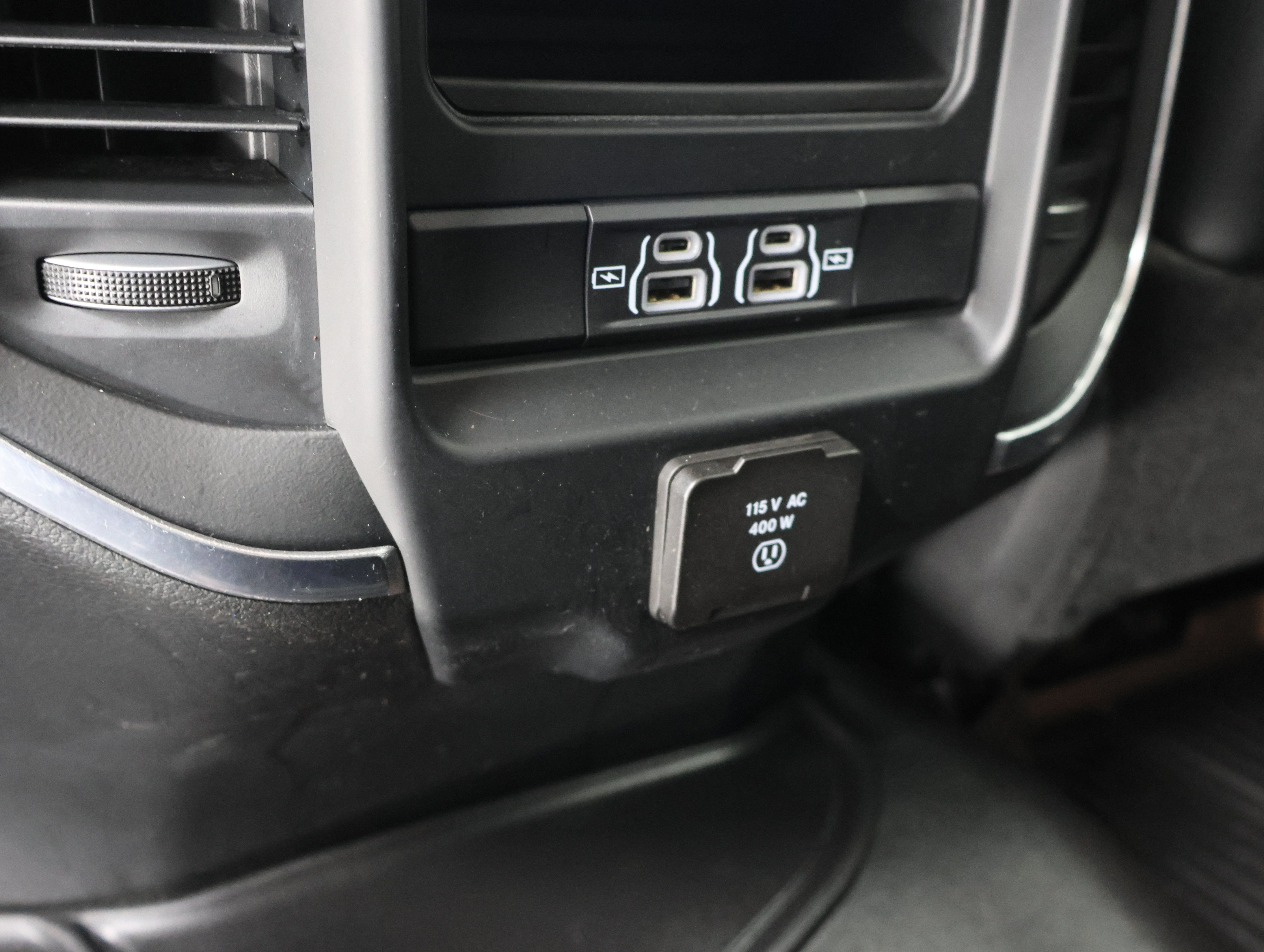 Used 2024 RAM 3500 Laramie w/ Night Edition AWD/4WD image 41