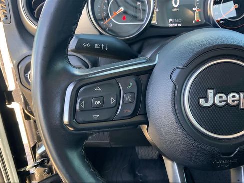 Used 2021 Jeep Gladiator Sport image 24