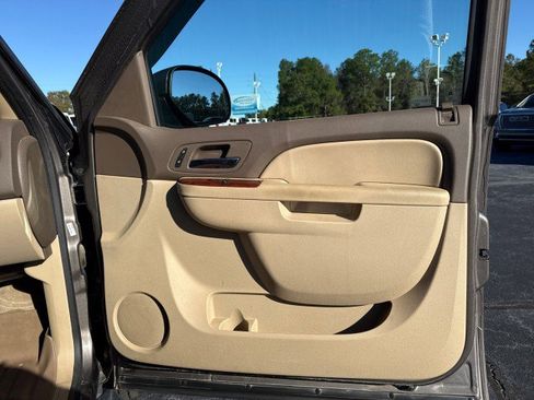 Used 2011 Chevrolet Tahoe LT w/ Luxury Package image 12