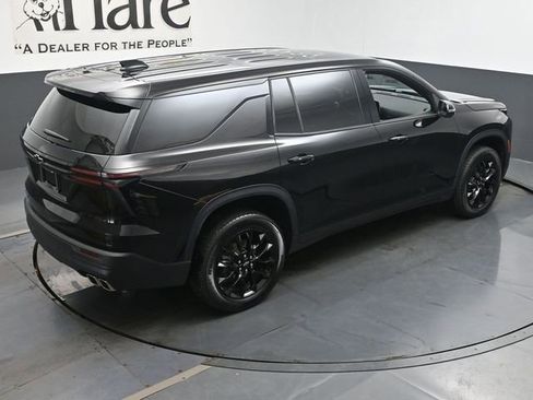 Used 2024 Chevrolet Traverse LS w/ Midnight/Sport Edition image 41