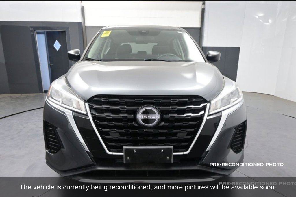 Used 2022 Nissan Kicks S FWD image 11