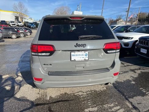 Certified 2022 Jeep Grand Cherokee Laredo X AWD/4WD image 6