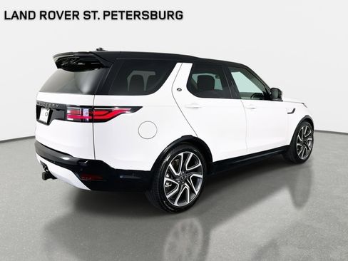 Used 2025 Land Rover Discovery Dynamic SE AWD/4WD image 5