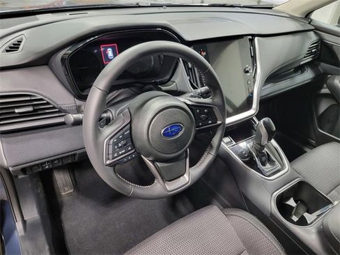 Used 2025 Subaru Outback Premium image 12