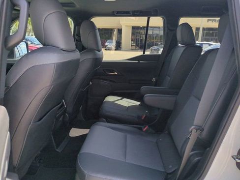 Certified 2025 Lexus GX 550 w/ Cold Area Package image 13