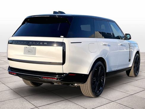 New 2026 Land Rover Range Rover SE image 4