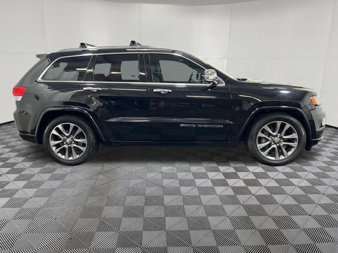 Used 2018 Jeep Grand Cherokee Overland AWD/4WD image 8