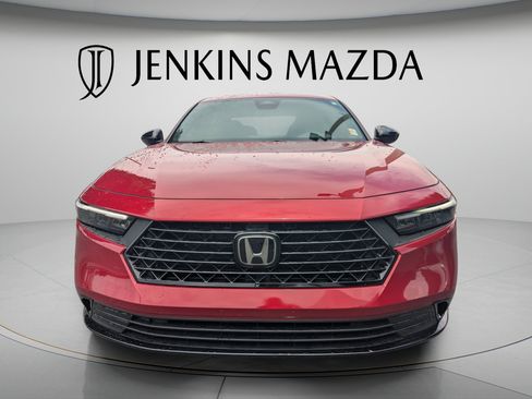 Used 2024 Honda Accord Sport image 3
