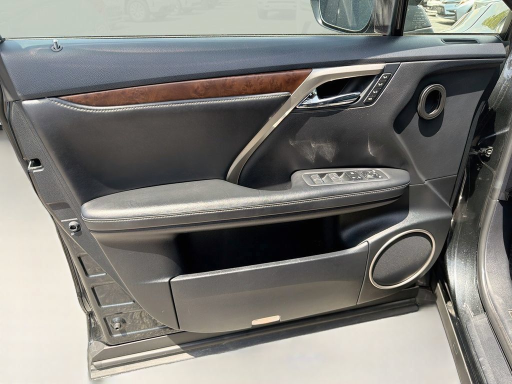 Used 2022 Lexus RX 350L Premium w/ Premium Package AWD/4WD image 20