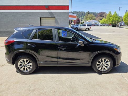 Used 2016 MAZDA CX-5 Touring image 4