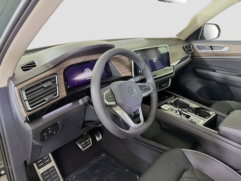 New 2026 Volkswagen Atlas SEL Premium R-Line AWD/4WD image 9