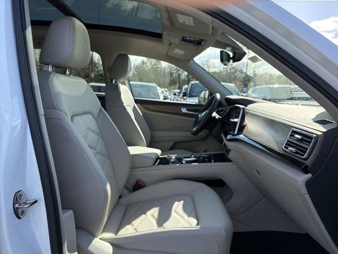 New 2026 Volkswagen Atlas SE FWD image 22