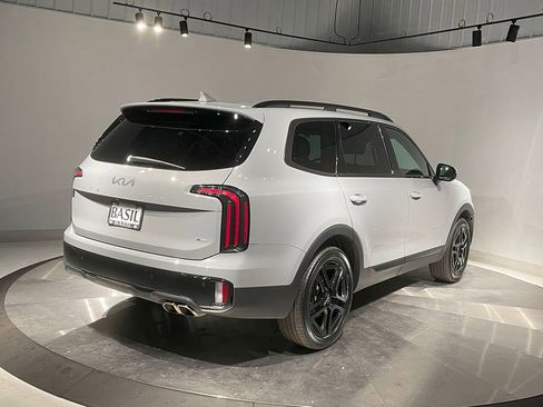 Used 2024 Kia Telluride SX Prestige X-Line image 11