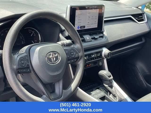 Used 2025 Toyota RAV4 XLE FWD image 8