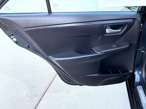 Used 2016 Toyota Camry SE w/ Protection Package (Q2) FWD image 21