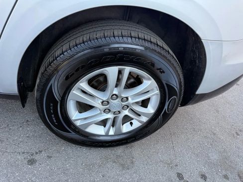 Used 2019 Buick Enclave Premium image 9