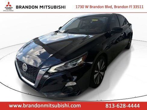 Used 2021 Nissan Altima 2.5 SL FWD image 2