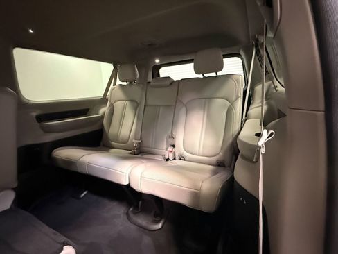 Used 2024 Jeep Wagoneer L Series II w/ Flexible Seating Group AWD/4WD image 49
