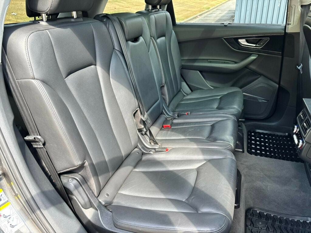 Used 2019 Audi Q7 3.0T Prestige w/ Prestige Package AWD/4WD image 18
