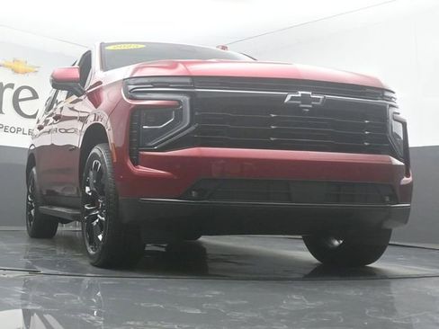 Used 2025 Chevrolet Tahoe RST w/ Advanced Technology Package AWD/4WD image 3