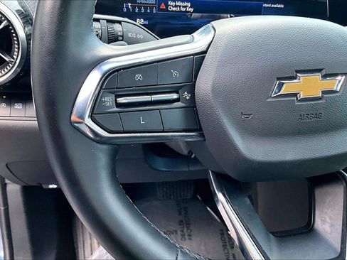 Used 2025 Chevrolet Equinox LT w/ Convenience Package II FWD image 11