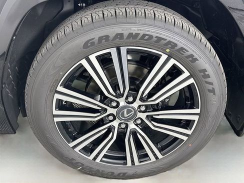 New 2026 Lexus LX 700h Luxury image 23