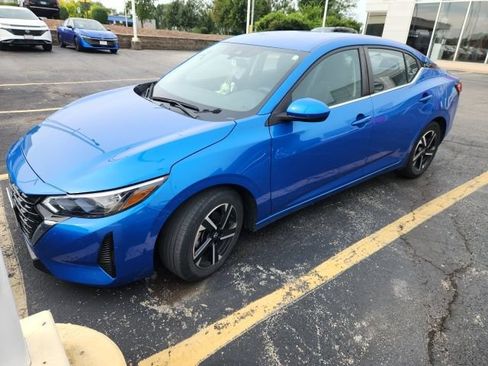 Used 2024 Nissan Sentra SV FWD image 3
