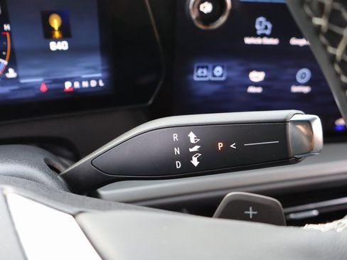 Used 2024 Chevrolet Traverse LS w/ Midnight/Sport Edition image 8