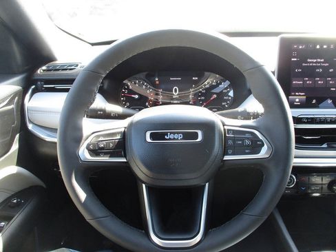 Used 2023 Jeep Compass Limited AWD/4WD image 18