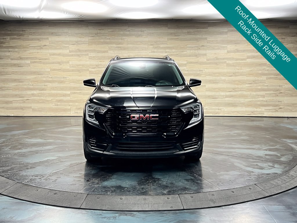 Used 2024 GMC Terrain SLE w/ Elevation Edition AWD/4WD image 9