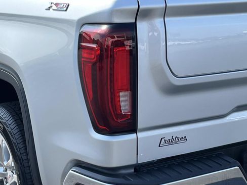 Used 2021 GMC Sierra 1500 SLT w/ SLT Premium Package AWD/4WD image 5