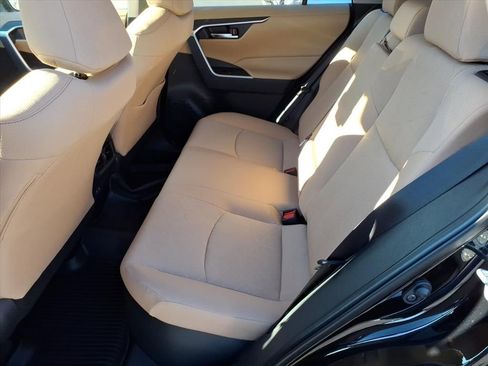 New 2025 Toyota RAV4 XLE image 5