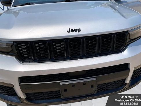 Used 2024 Jeep Grand Cherokee L Limited w/ Black Appearance Package AWD/4WD image 34