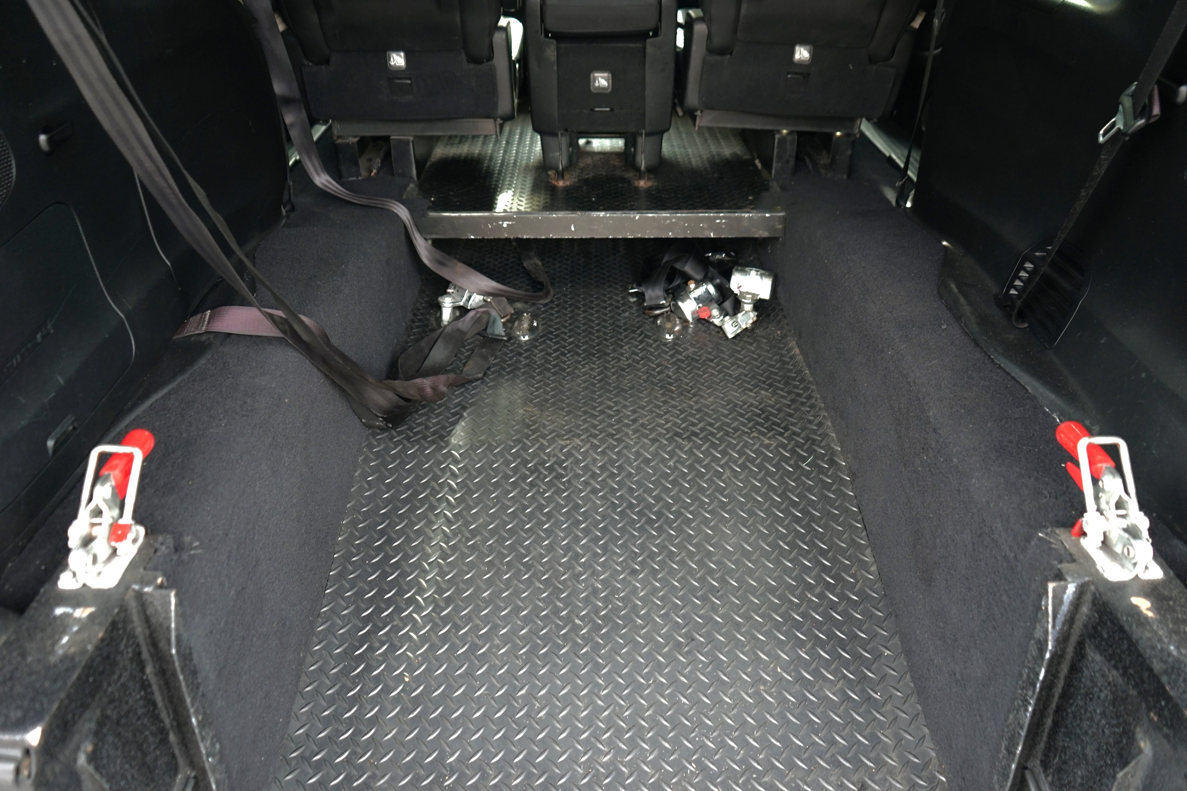 Used 2021 Chrysler Pacifica Touring-L w/ Uconnect Theater Family Group FWD image 38