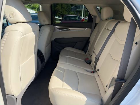 Used 2024 Cadillac XT5 Premium Luxury AWD/4WD image 9