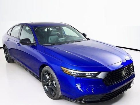 Used 2024 Honda Accord Sport image 11