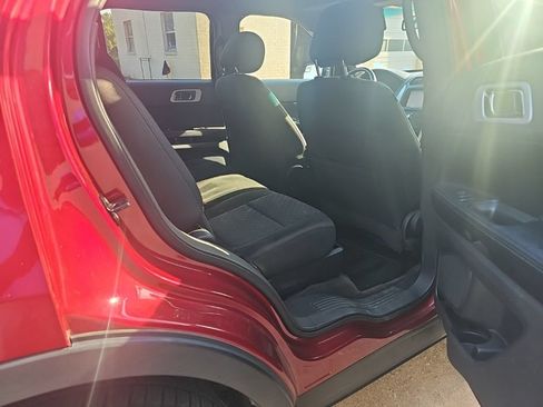 Used 2013 Ford Explorer XLT FWD image 9