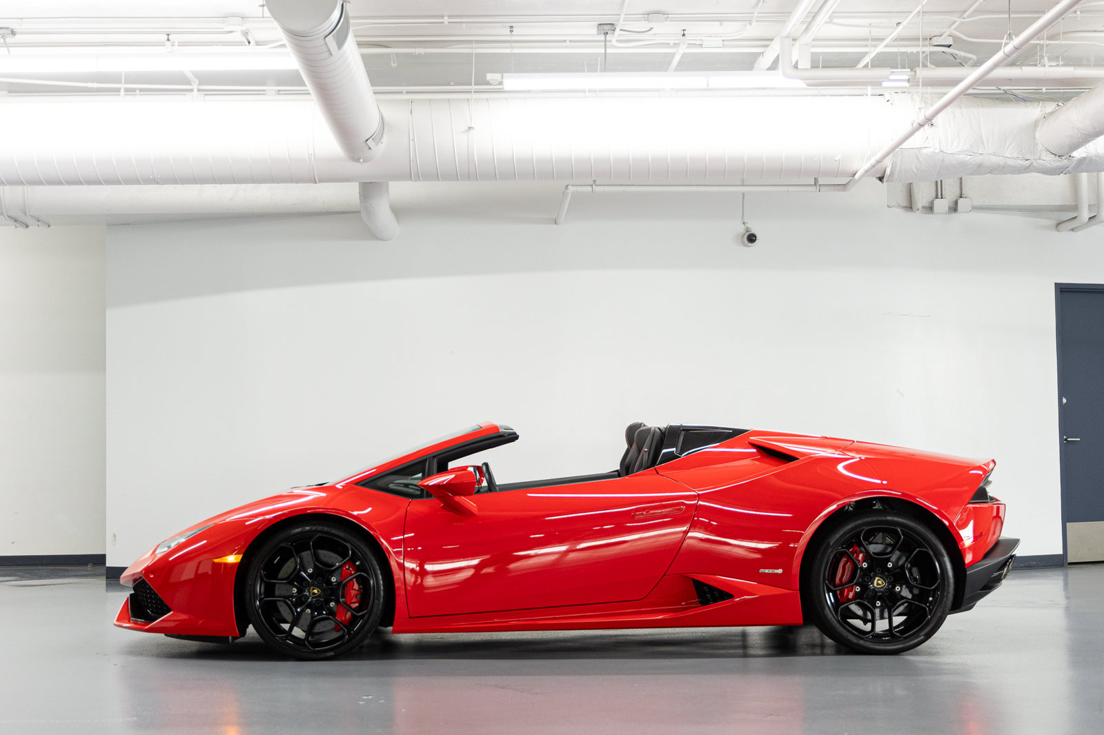 Used 2017 Lamborghini Huracan LP 610-4 AWD/4WD image 6