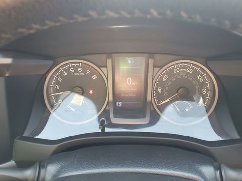 Used 2020 Toyota Tacoma TRD Sport w/ TRD Premium Sport Package AWD/4WD image 25