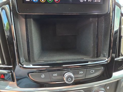 Used 2023 Chevrolet Traverse High Country FWD image 29