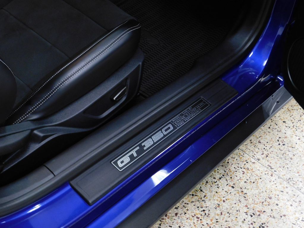 Used 2016 Ford Mustang Shelby GT350 w/ Technology Package RWD image 78