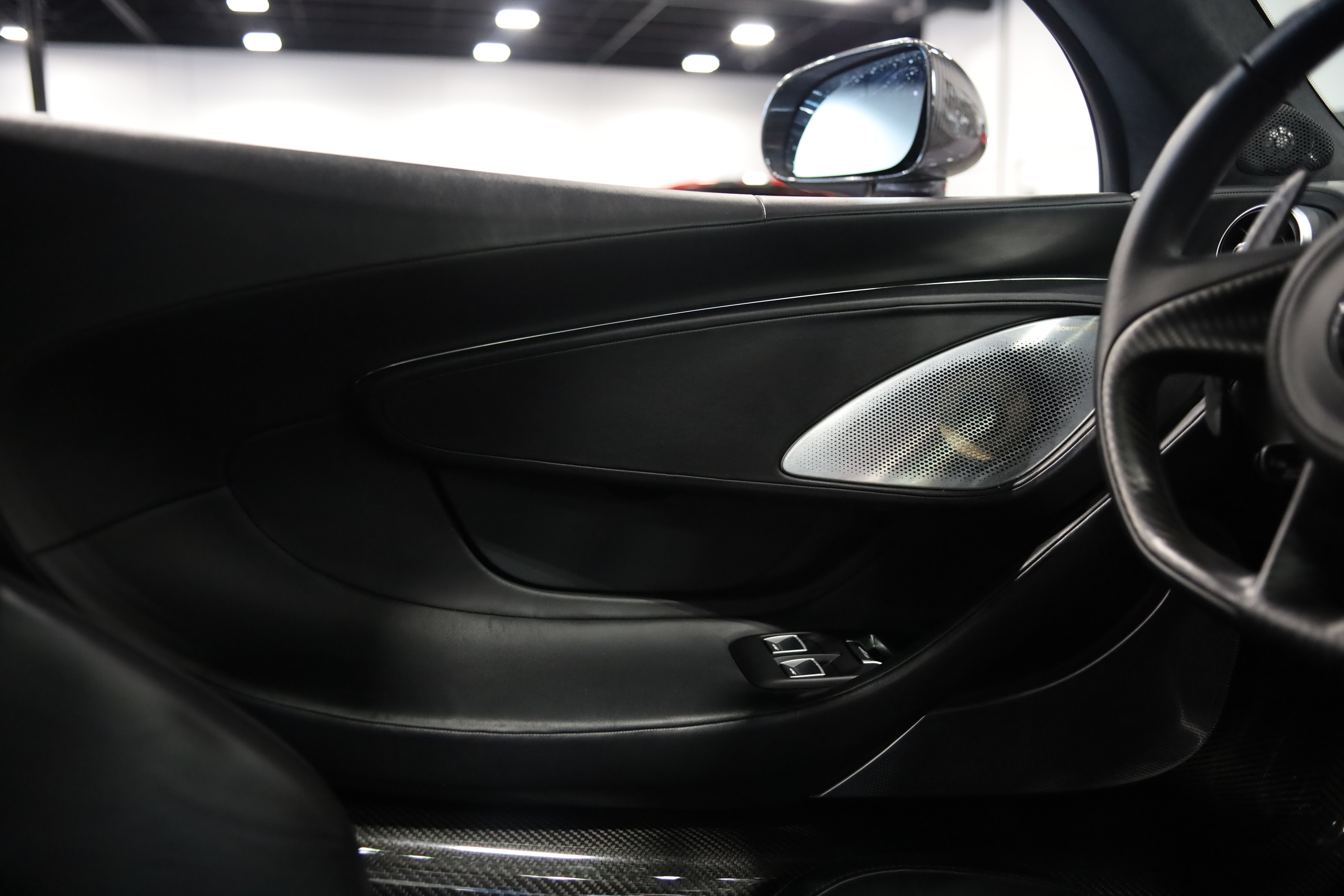 Used 2023 McLaren GT RWD image 16